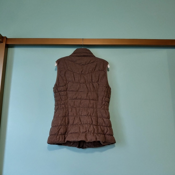 Versona Be Boundless Quilted Winter Brown Vest - Picture 3 of 8